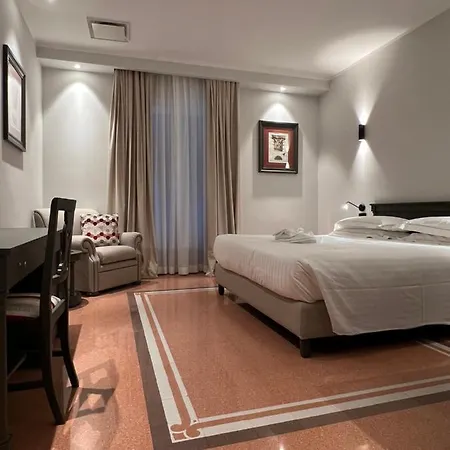 Mercure Centro Отель