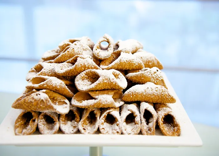 巴勒莫中心美居酒店 4*